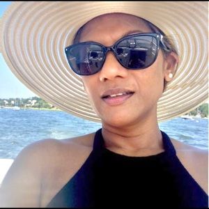 Meet your Posher, Anita